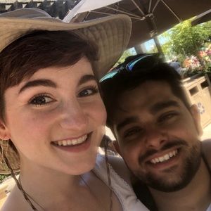 Meet your Posher, Peri